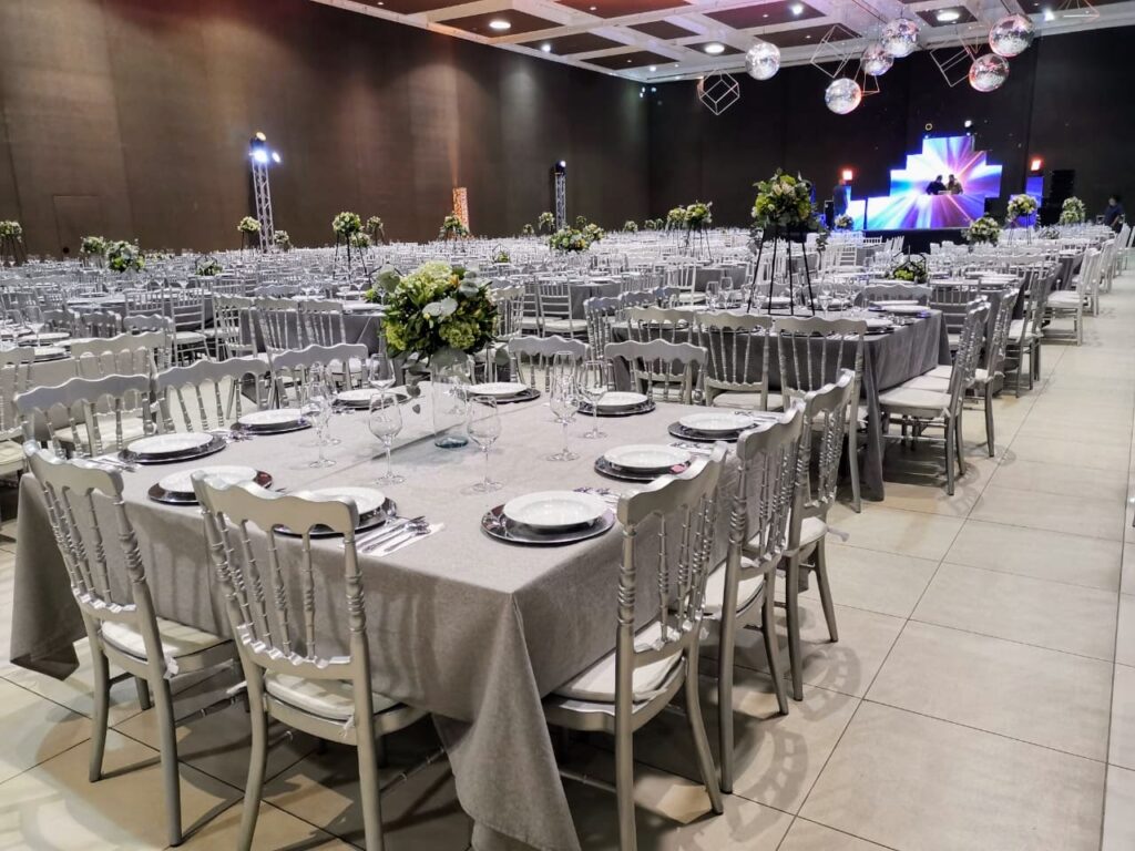 renta de mobiliario y banquetes para eventos sociales